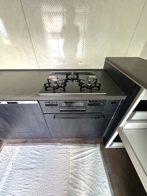 その他設備　◆３口ガスコンロ付きシステムキッチン◆