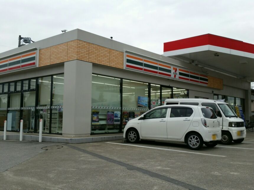コンビニ　セブンイレブン春日部梅田3丁目店（コンビニ）まで200m