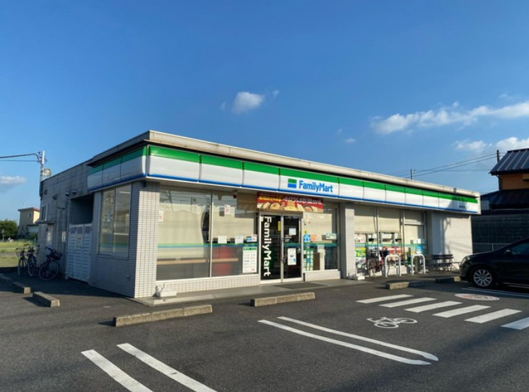 コンビニ　ファミリーマート 若葉若松町店（コンビニ）まで478m