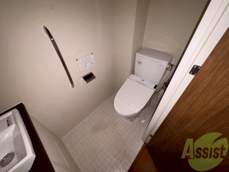 トイレ　ウォシュレット機能がついたトイレ。安心して使用できますね。