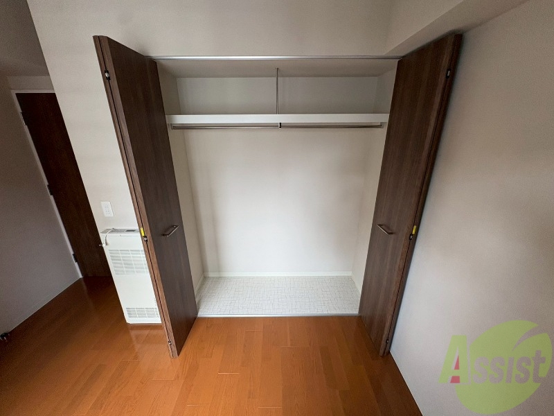 収納　クローゼットは奥行きもあり、荷物が多い方でも安心です。