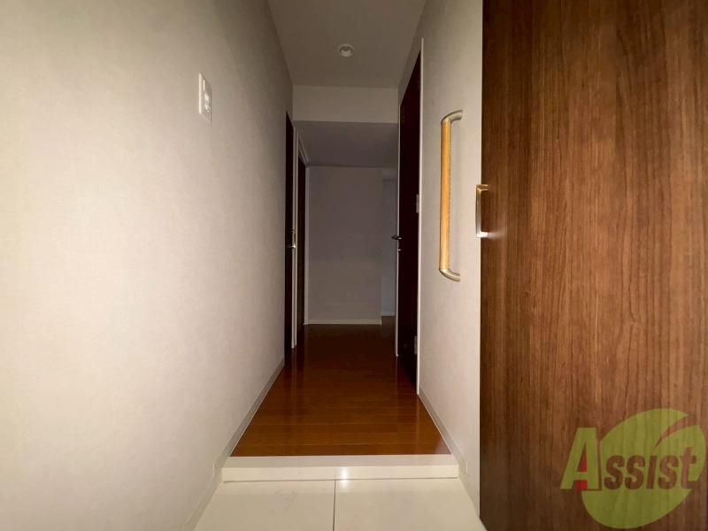 玄関　玄関の様子です。明るい印象ですね。気分もあがりそう。