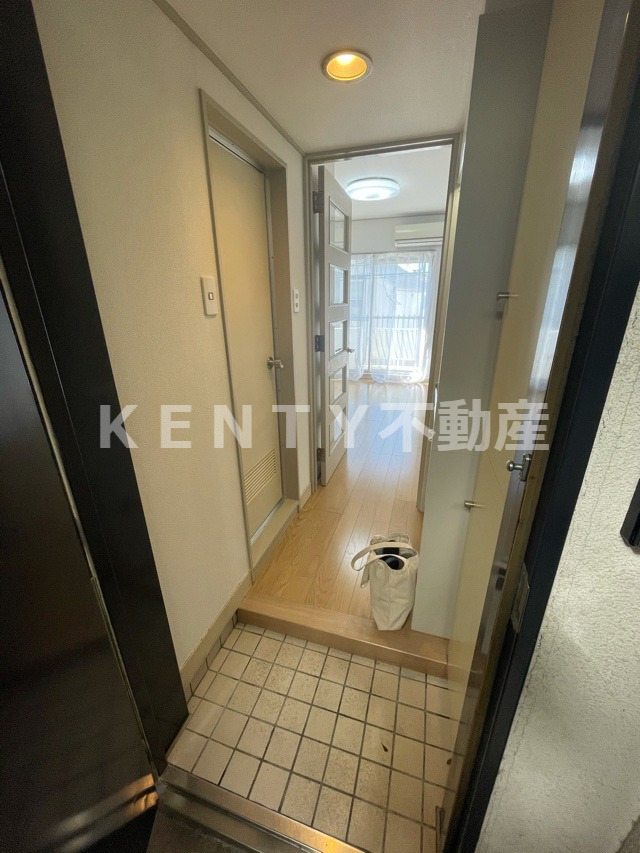 玄関　落ち着いた玄関です