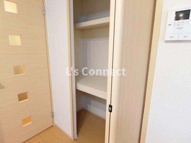 バルコニー　晴れた日には洗濯物もたくさん干せます。