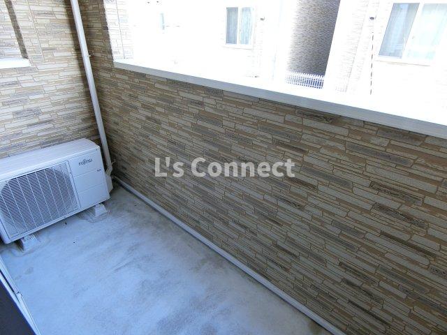 収納　ウォークインクローゼットでお荷物もすっきり収納。