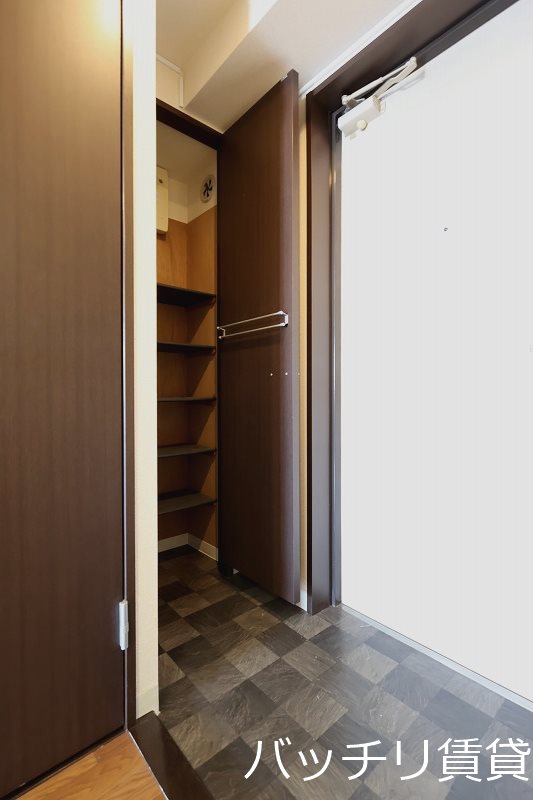 玄関　別部屋写真の為、現状を優先いたします。