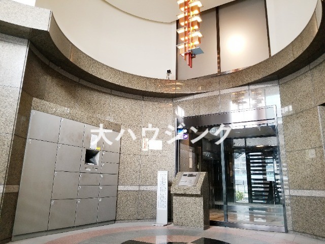 セキュリティ　高級感のあるエントランス