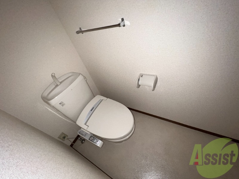 トイレ　トイレは清潔感があり安心して使用できそうです。