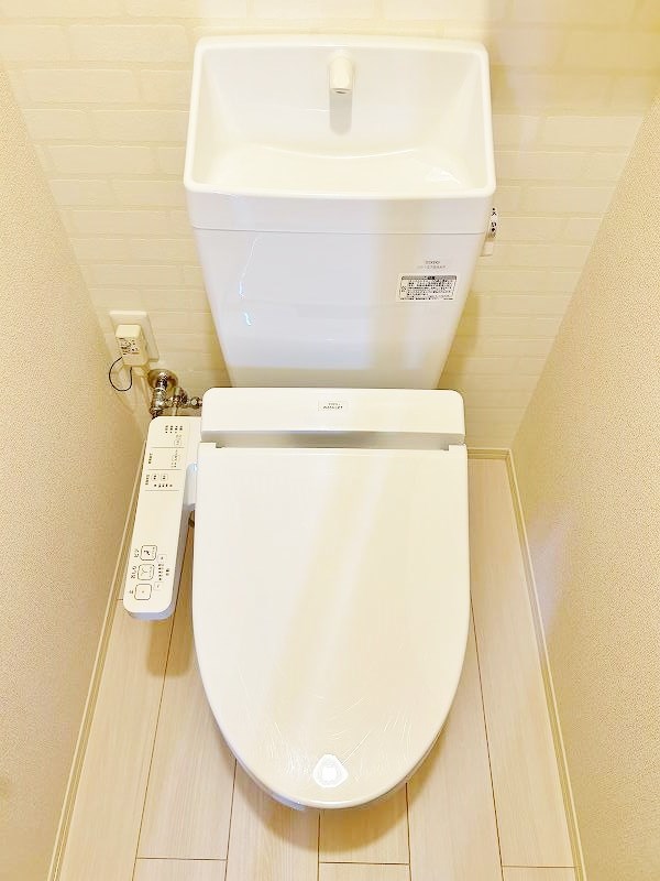 トイレ　★温水洗浄便座付きトイレ★