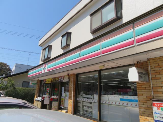 コンビニ　セブンイレブン（コンビニ）まで761m