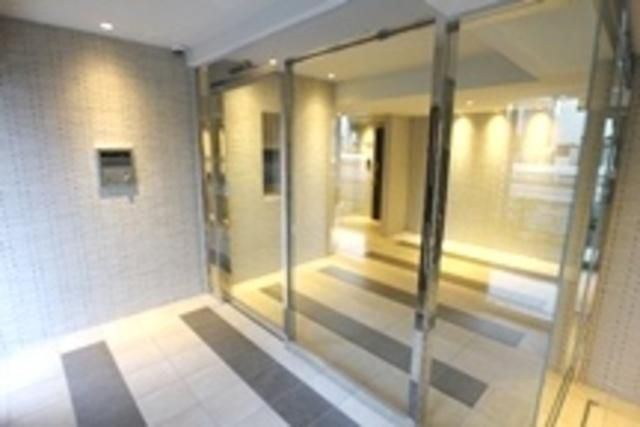 セキュリティ　★オートロック完備で安心★