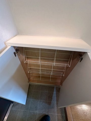 収納　シューズボックス
