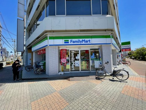 コンビニ　ファミリーマート 布施広小路店（コンビニ）まで134m