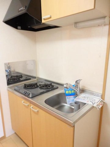 キッチン　コンパクトなキッチンで掃除もラクラク