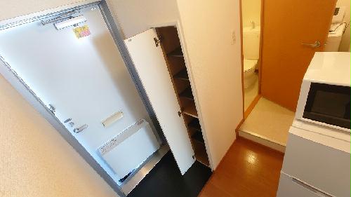 玄関　設備・仕様は号室により異なる為、現況を優先いたします。