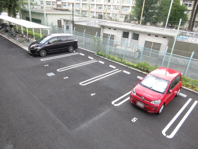 駐車場　駐車場