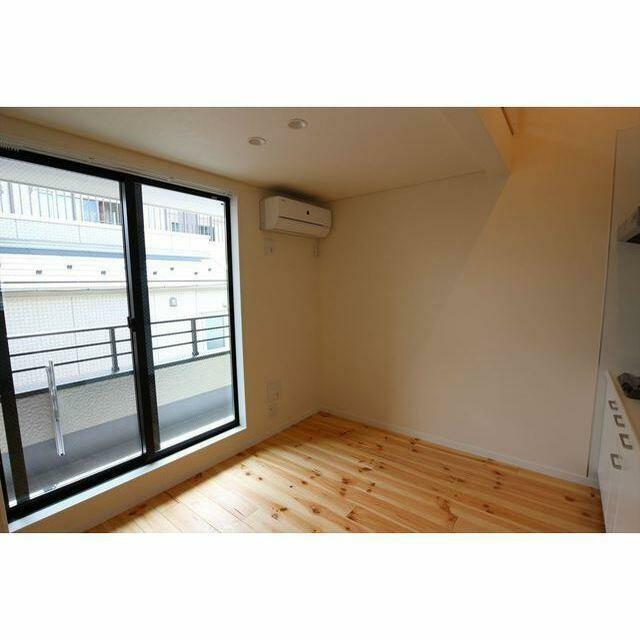 居室・リビング　※写真は反転タイプ