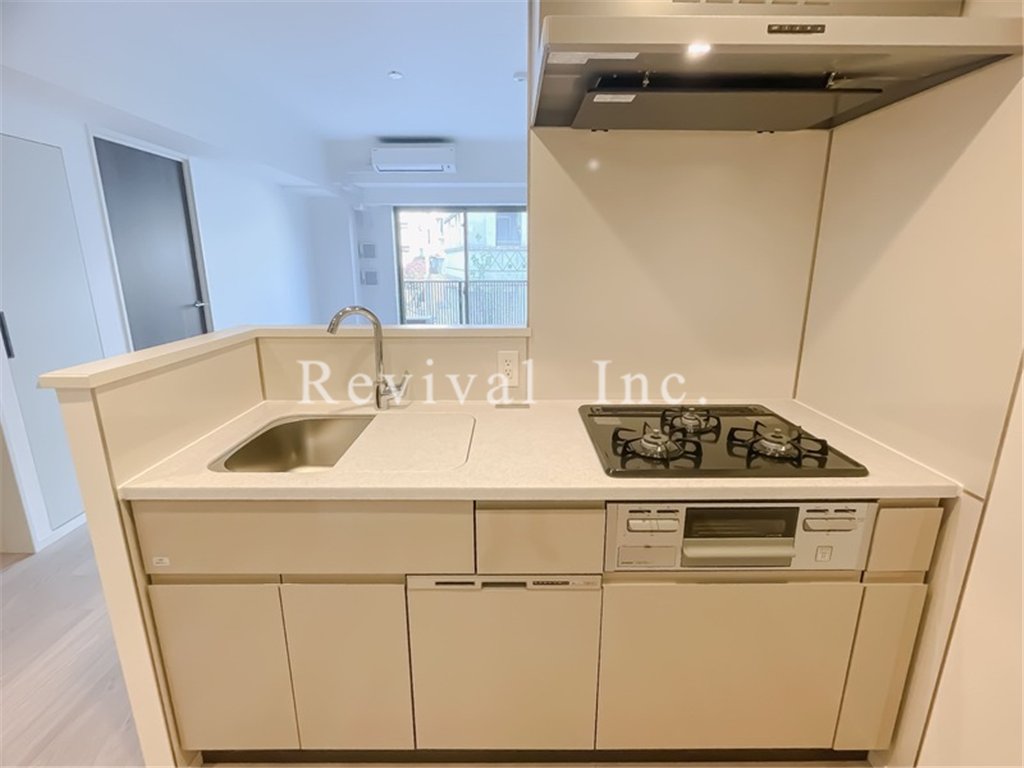 キッチン　3口ガスコンロでございます