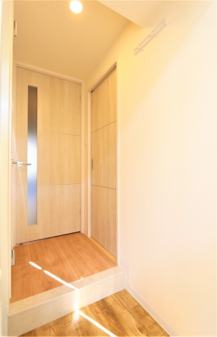 玄関　開放感のある明るい玄関ですね