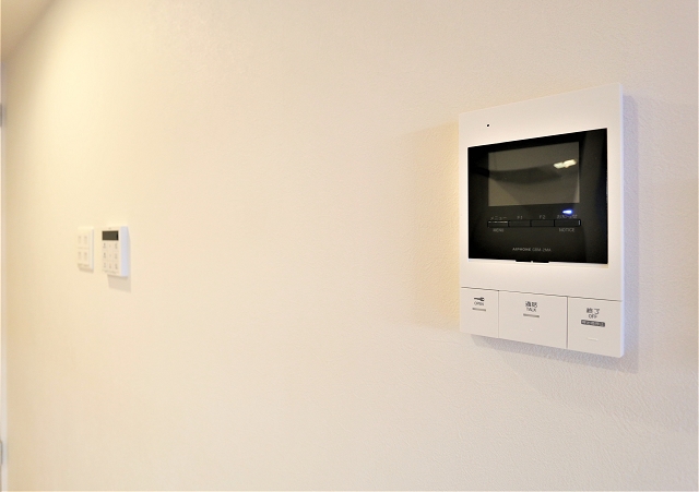 セキュリティ　来客者の顔が映ります