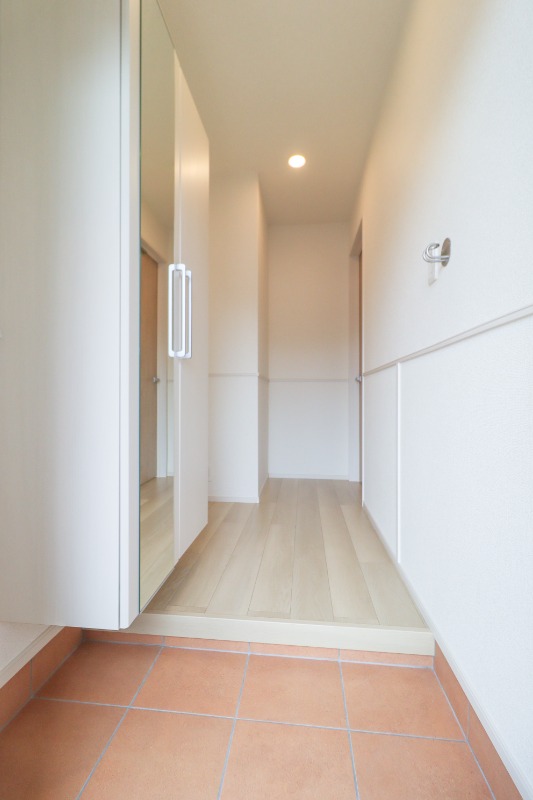 玄関　図面と現状に相違がある場合には現状を優先