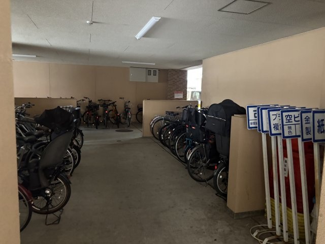 その他　駐車場（その他）まで10m