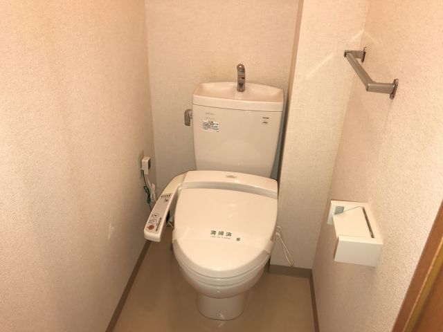 トイレ　シャワー付暖房便座