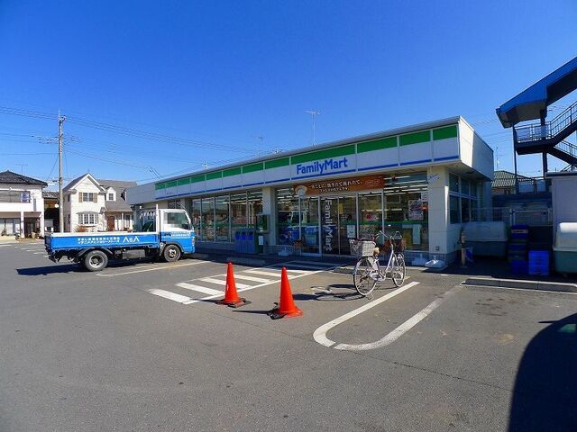 コンビニ　ファミリーマート 館林大街道店（コンビニ）まで1100m