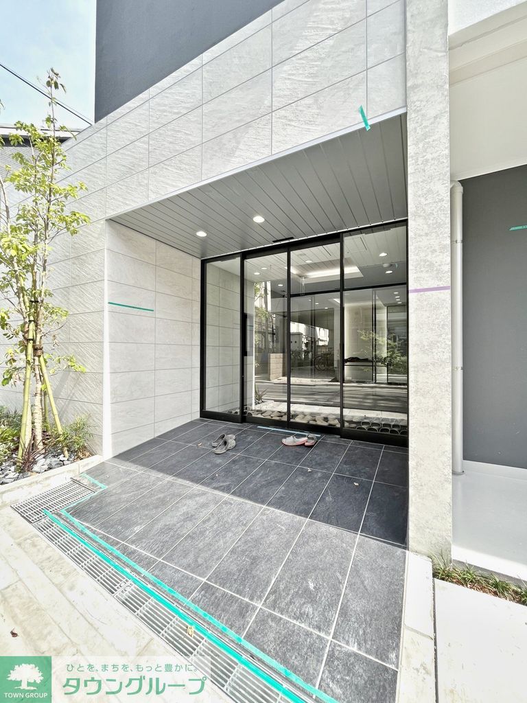 エントランス　エントランス