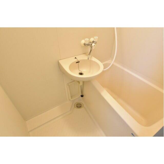 バス・シャワールーム　別部屋同仕様タイプ