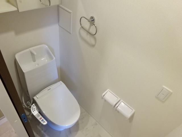 トイレ　シャワー付トイレ