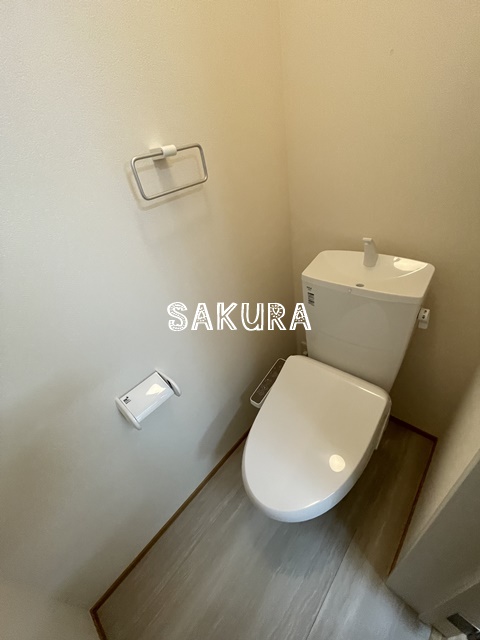 トイレ　嬉しい温水洗浄便座♪