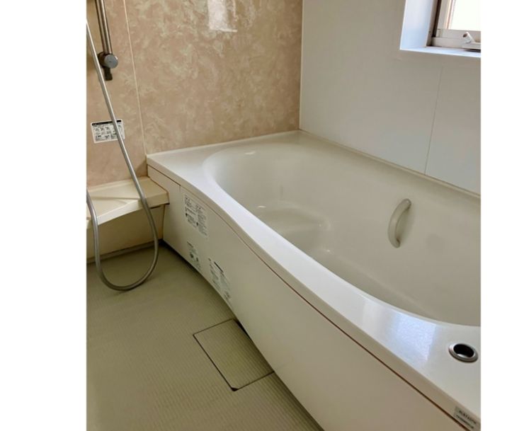 バス・シャワールーム　落ち着いた空間のお風呂です