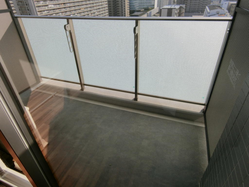 バルコニー　奥行有りの広々バルコニー！