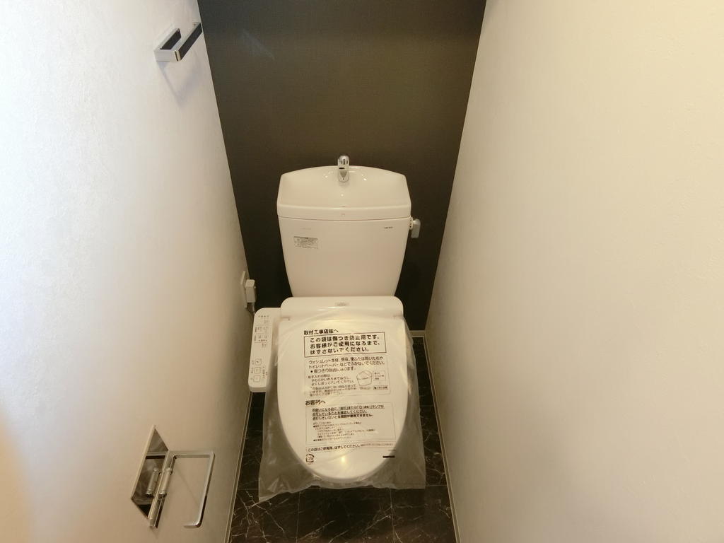 トイレ　ウォシュレット完備♪