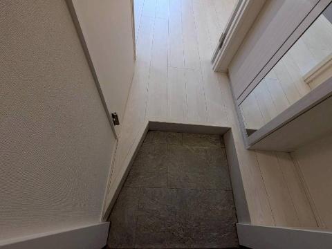 玄関　玄関（イメージ）