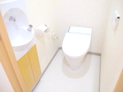 トイレ　ウォシュレット付きです♪