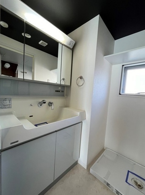 洗面設備　朝の身支度に欠かせない独立洗面台♪