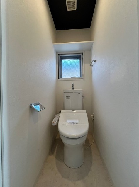 トイレ　嬉しい温水洗浄便座♪