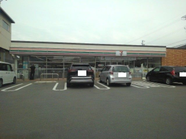 コンビニ　セブンイレブン長野吉田5丁目店（コンビニ）まで500m