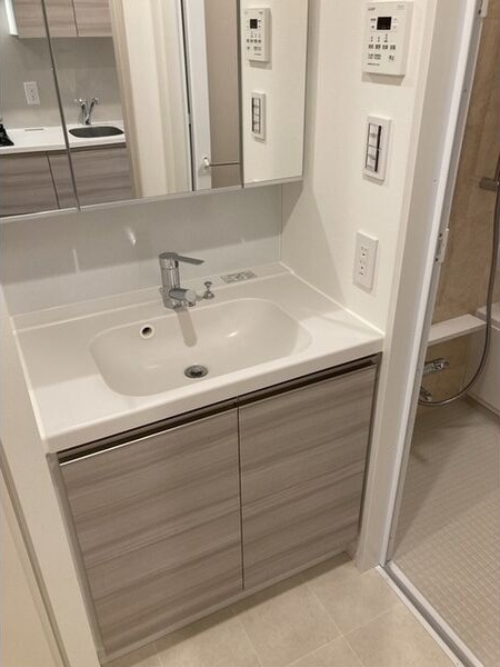 洗面設備　図面と現状が異なる場合は現状優先となります。