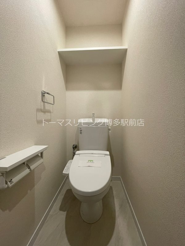 トイレ　※別号室の参考写真になります。