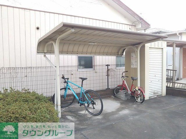 その他　屋根付き駐輪場