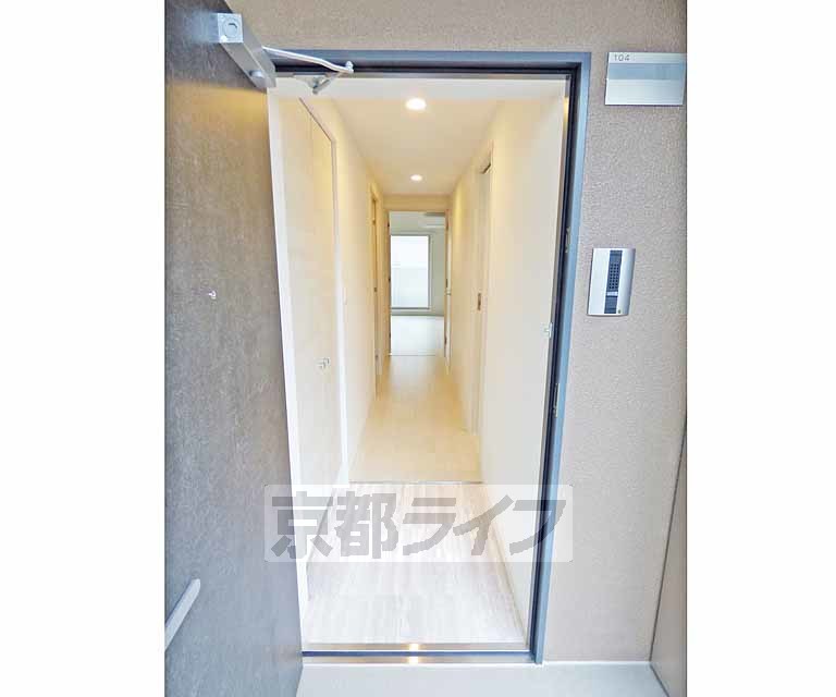 その他部屋・スペース　明るい廊下です