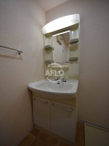 洗面設備　シャトー南船場　洗面化粧台