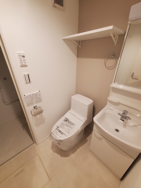 トイレ　同施工会社の参考写真です