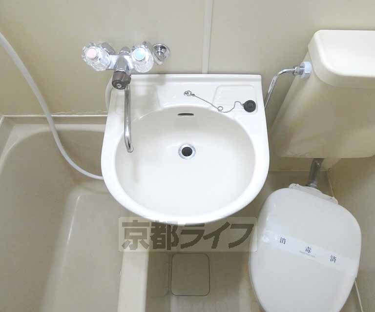 洗面設備　洗面台です。