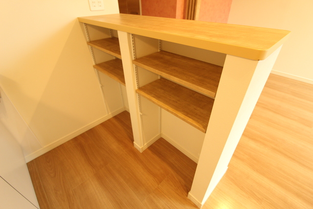 収納　キッチンにある棚です♪