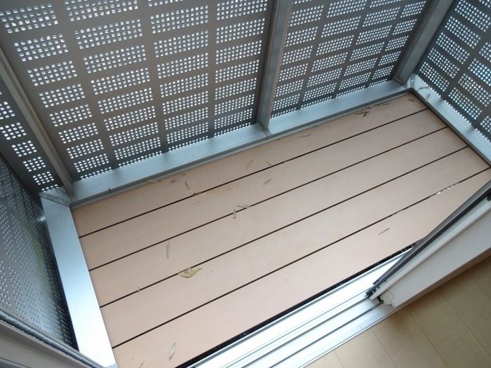 バルコニー　陽当たり良好なバルコニーです