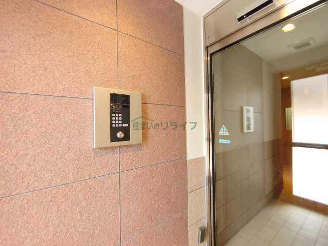 エントランス　リライフ下北沢店